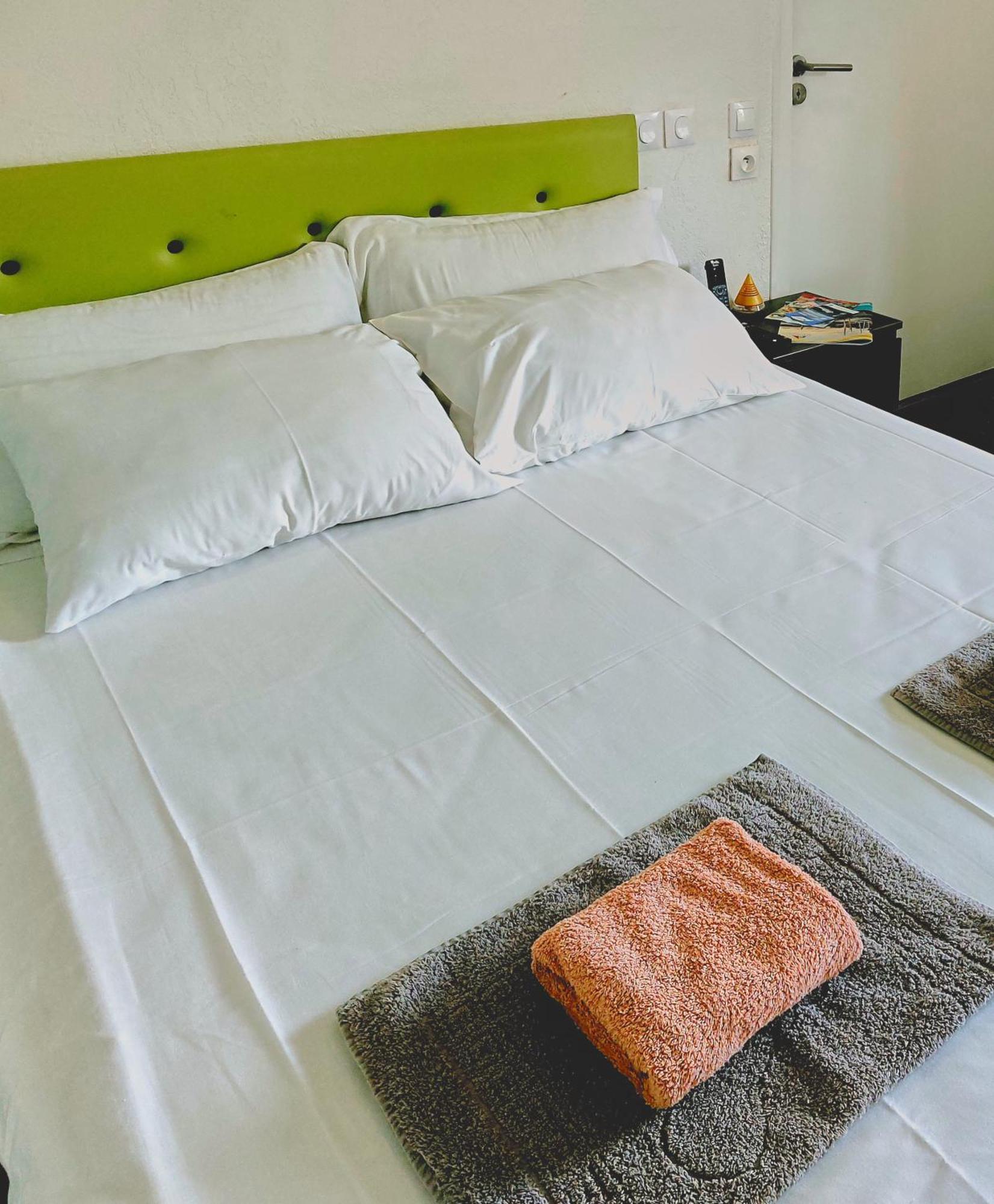 Hotel La Voile Bleue La Richardais Eksteriør bilde