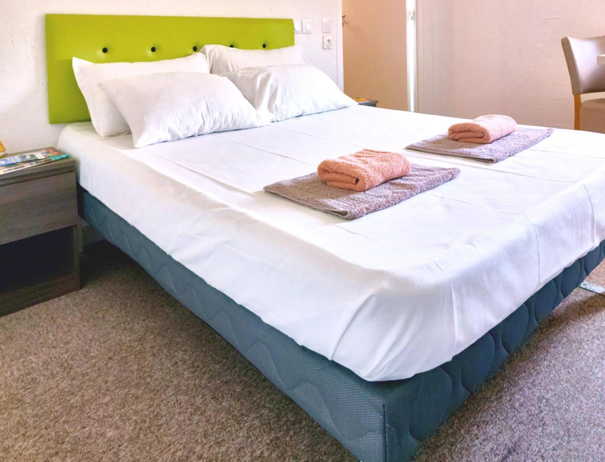 Hotel La Voile Bleue La Richardais Eksteriør bilde